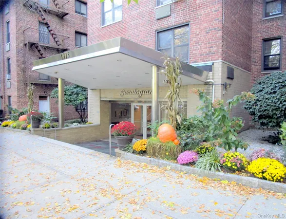 $174,000 | 4315 Webster Avenue, Unit 1J | Woodlawn Heights