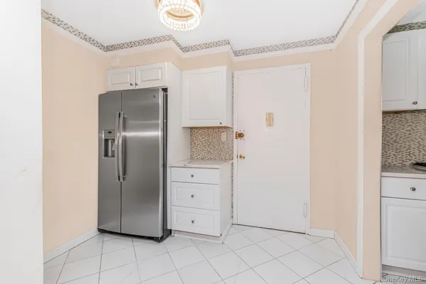 $174,000 | 4315 Webster Avenue, Unit 1J | Woodlawn Heights