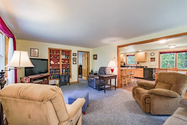 $349,900 | 56 Gross Neck Road, Waldoboro, ME 04572