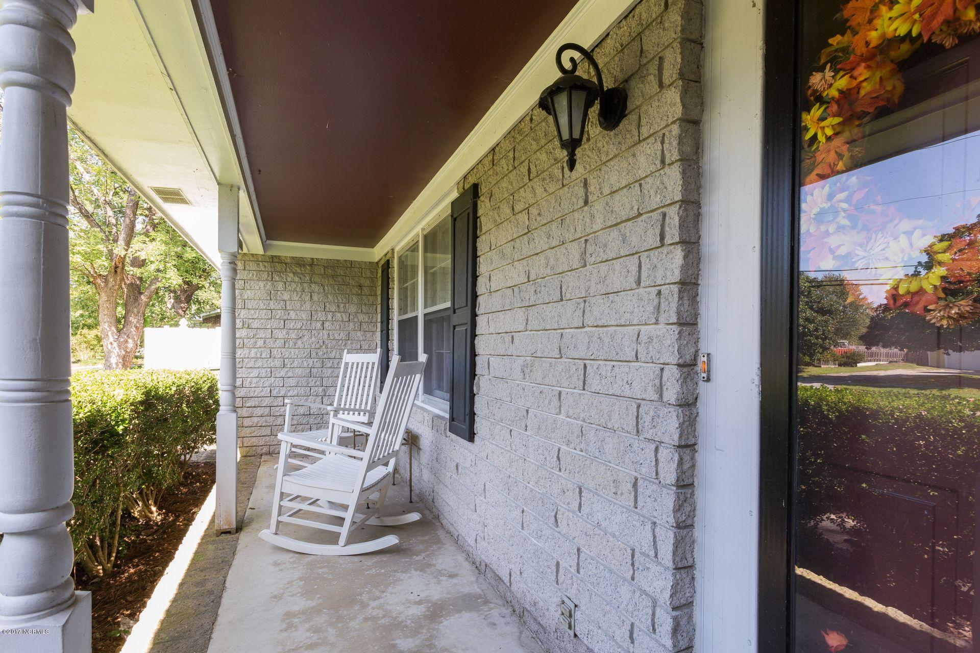415 Kelly Road Wilmington, NC 28409 - Photo 4 of 21 2