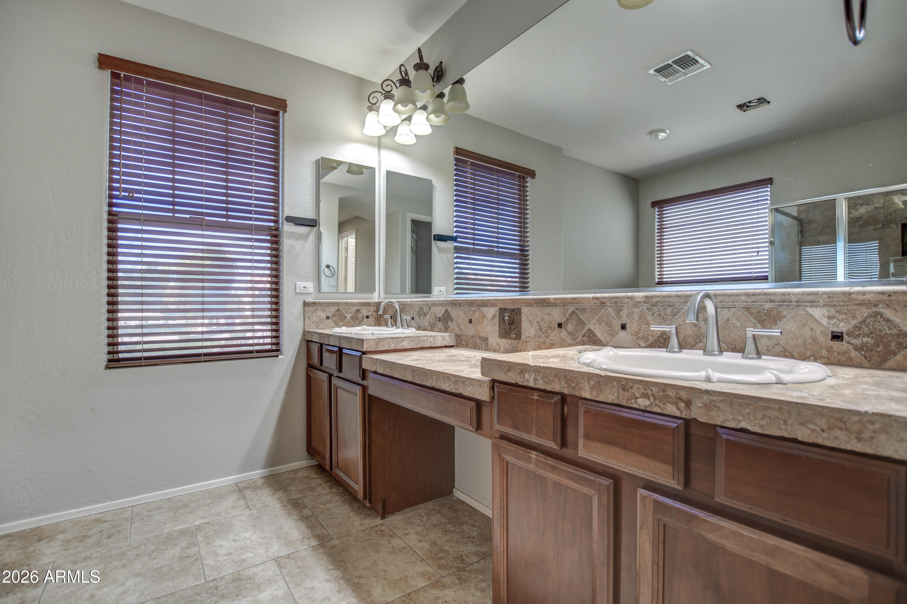 3078 East Muirfield Street Gilbert, AZ 85298 - Photo 66 of 92 065 Primary Bath 1
