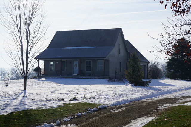 27461 Capp Road Sterling, IL 61081 - Photo 1 of 17 Gallery Image 1