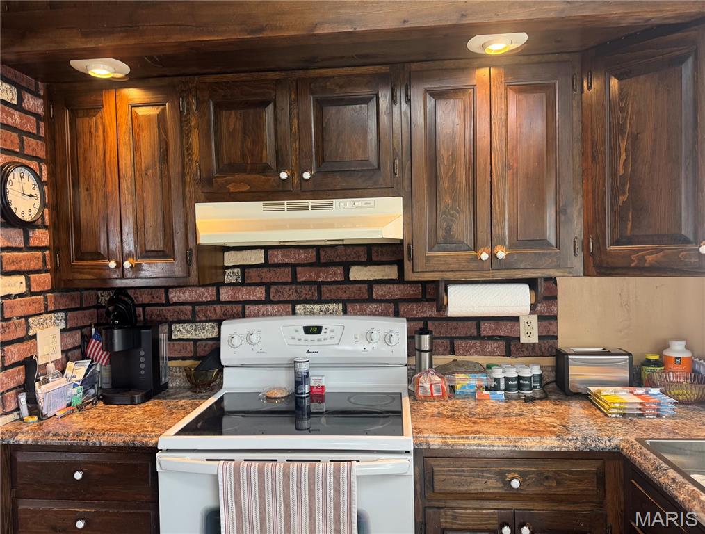 10 Ridgewood Drive Hannibal, MO 63401 - Photo 6 of 27