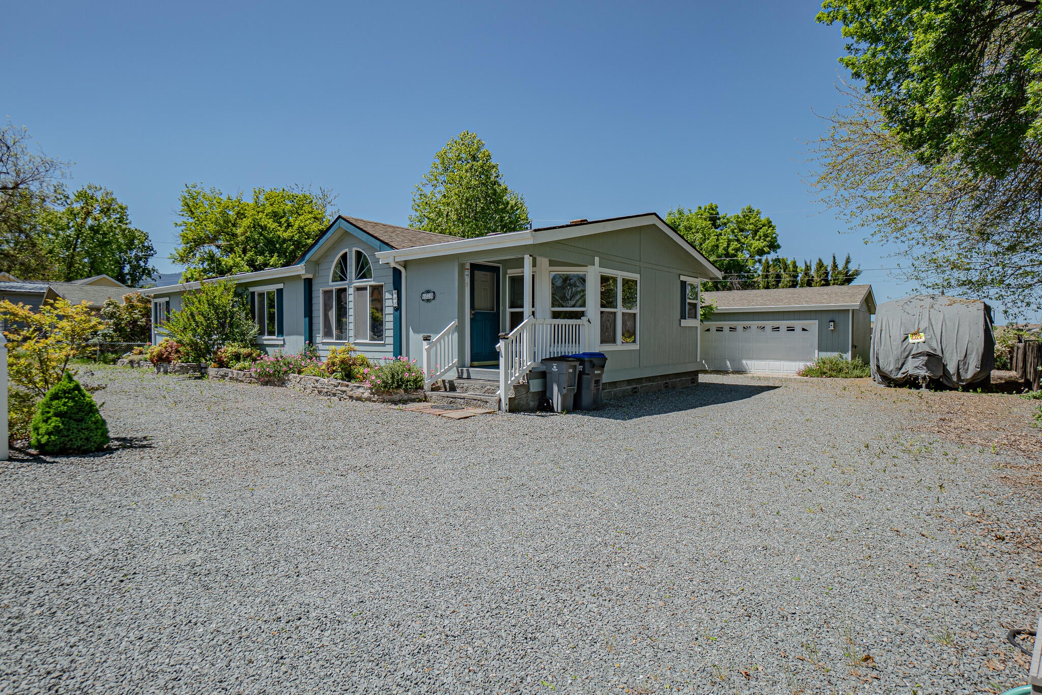 445 Lani Way Talent, OR 97540 - Photo 1 of 27 DSC05428-HDR