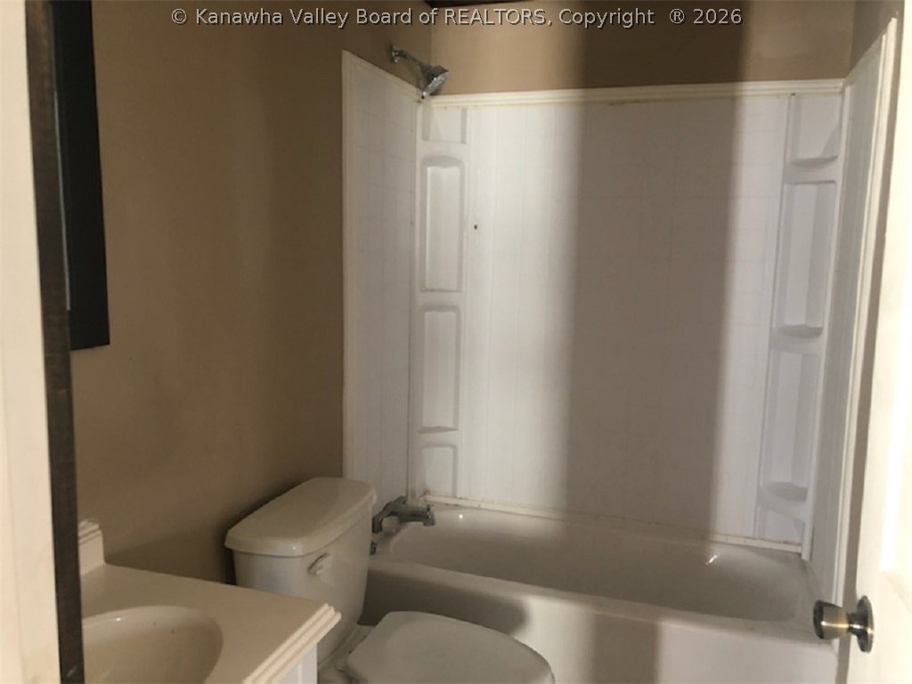 9 Walnut Street Point Pleasant, WV 25550 - Photo 6 of 9 Gallery Image 6