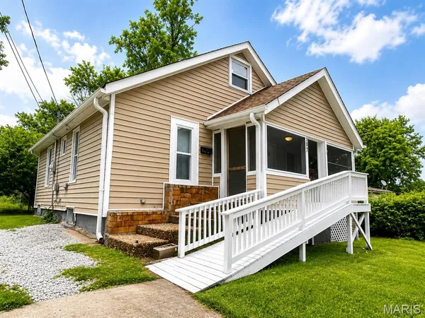 $190,000 | 307 Alsobrook Street, Kirkwood, MO 63122
