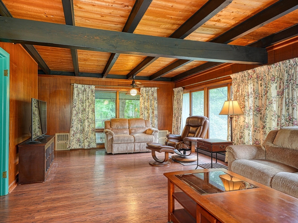 47 Mechanic Street Upton, MA 01568 - Photo 6 of 28 Gallery Image 6