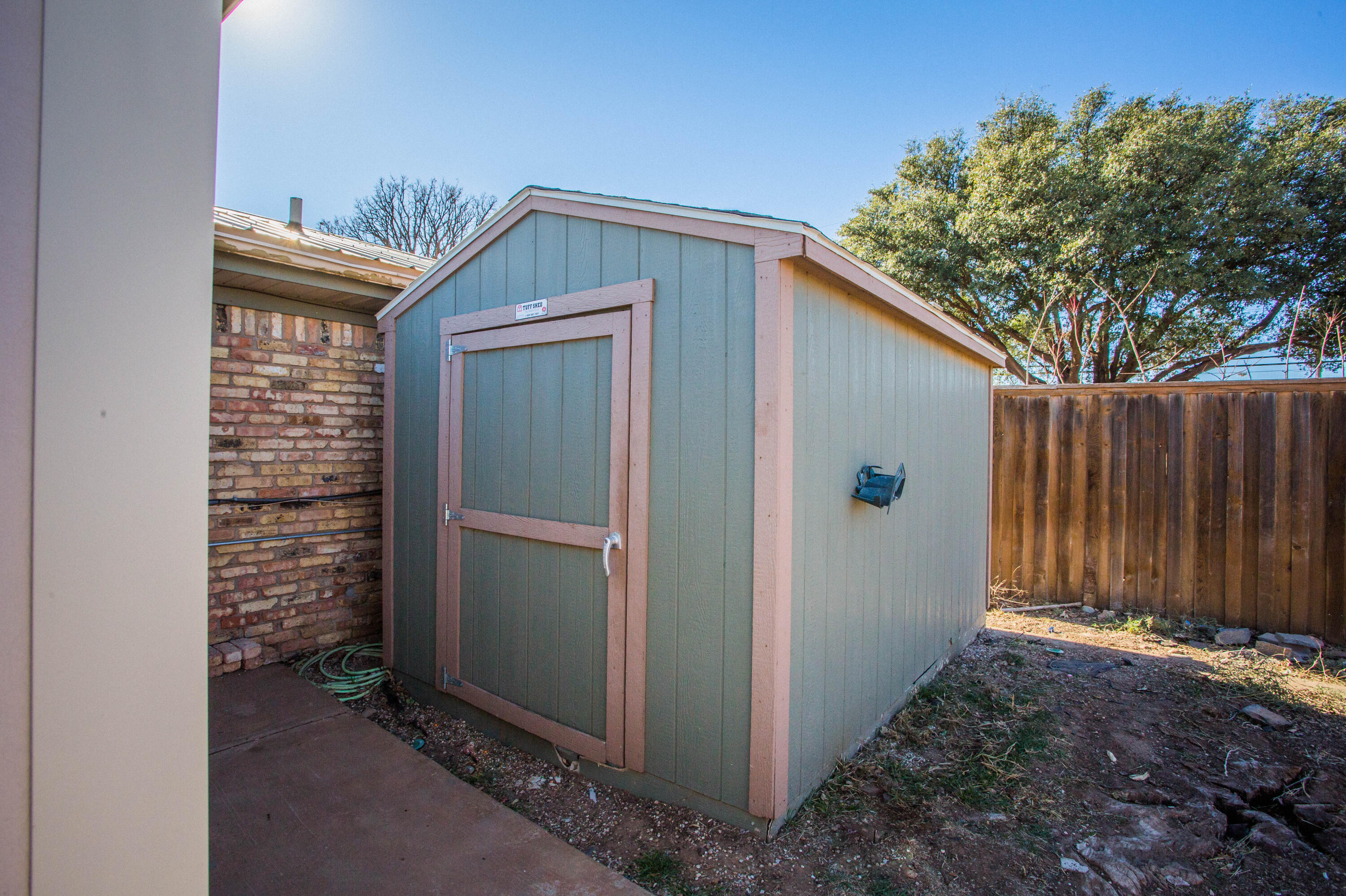 3710 75th Street Lubbock, TX 79423 - Photo 36 of 36 a backyard of a house