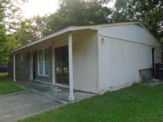 1978 Butternut Street Charleston, SC 29414 - Photo 9 of 14 DSC01456