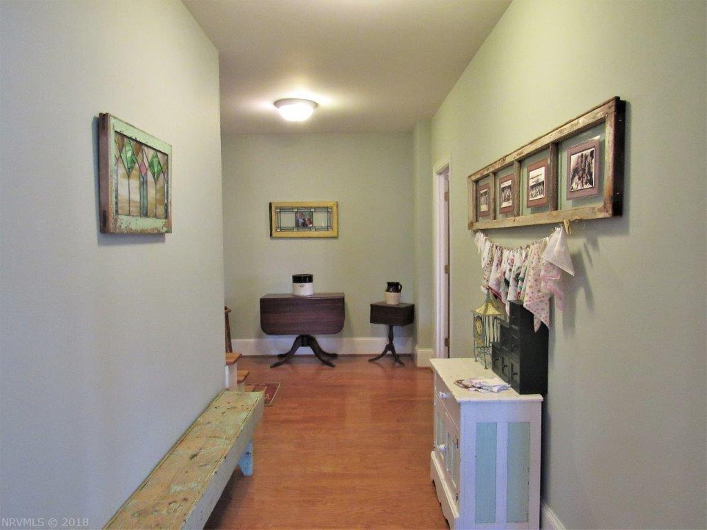 1450 Falcon Ridge Road Blacksburg, VA 24060 - Photo 62 of 66 Gallery Image 62