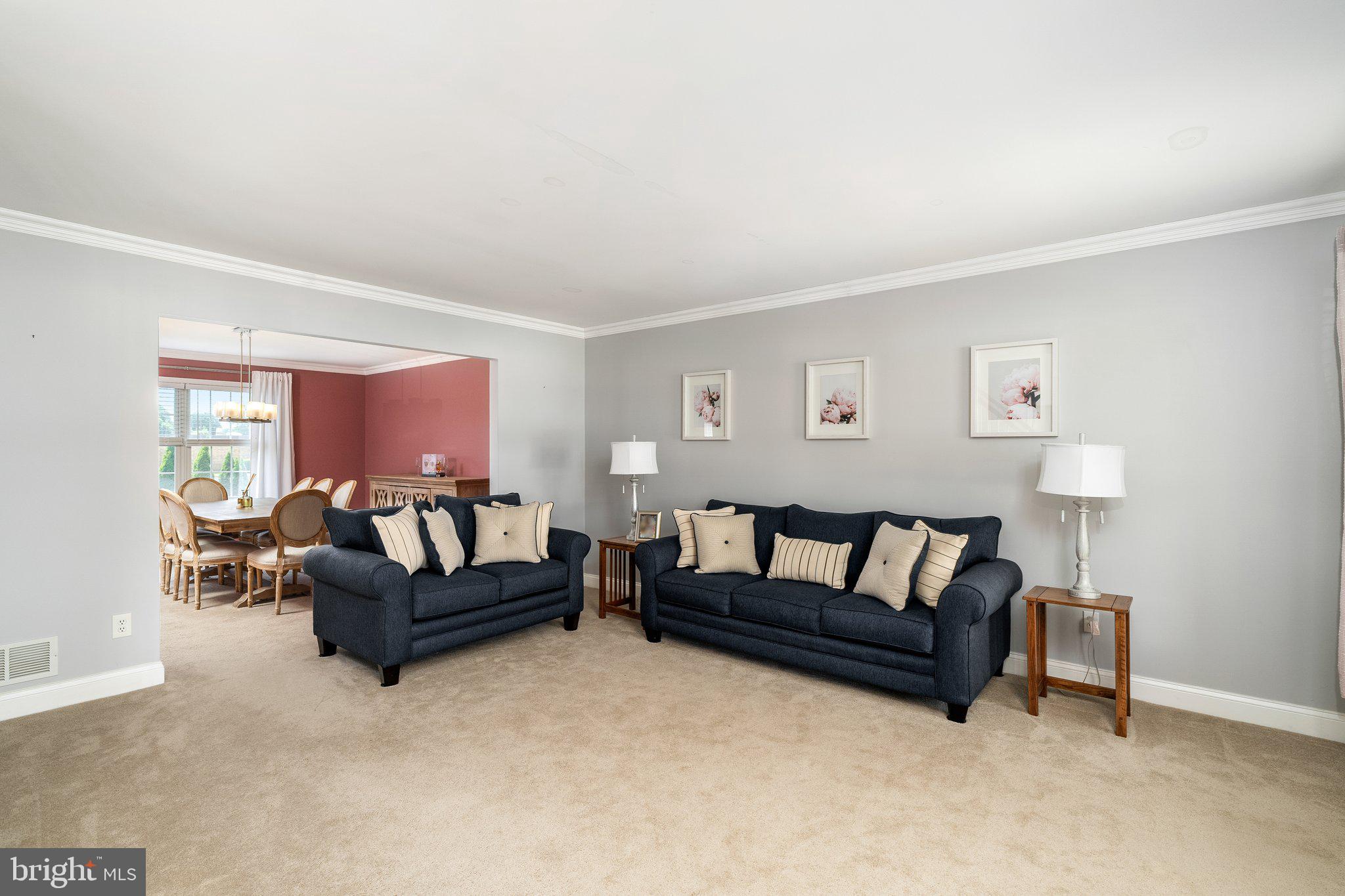 27 Andover Way Hamilton, NJ 08610 - Photo 3 of 30 Formal Living Room