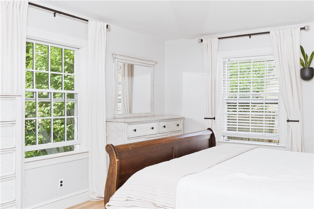 23 Dyer Street Warren, RI 02885 - Photo 24 of 49