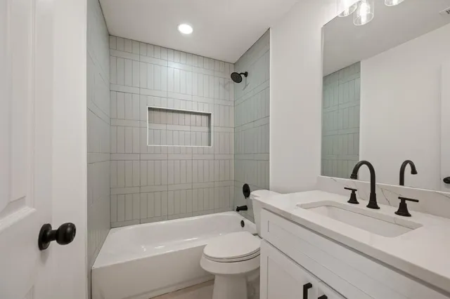 $349,000 | 504 Wild Oak Lane, Euless, TX 76039