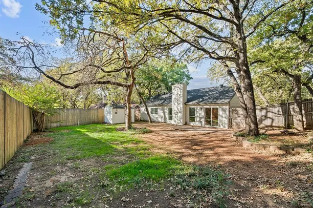 $349,000 | 504 Wild Oak Lane, Euless, TX 76039