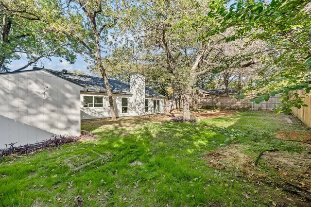 $349,000 | 504 Wild Oak Lane, Euless, TX 76039