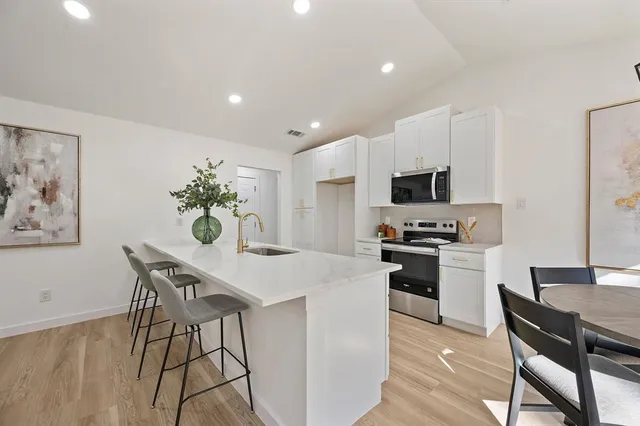 $349,000 | 504 Wild Oak Lane, Euless, TX 76039