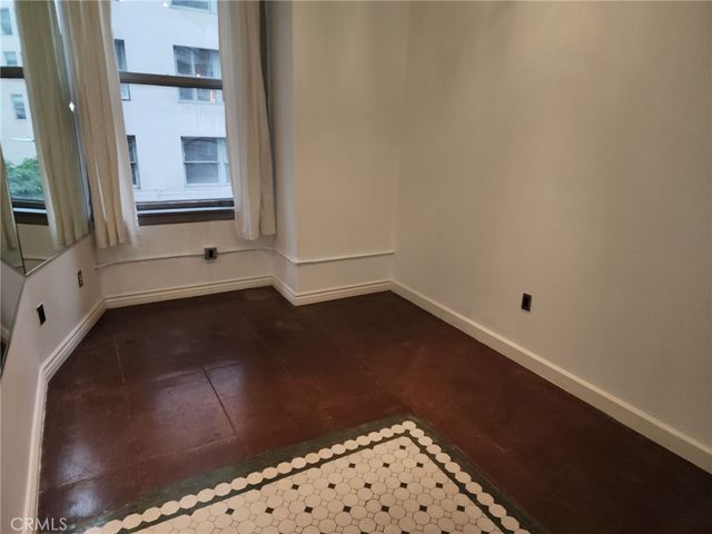 $349,000 | 215 West 7th Street, Unit 411, Los Angeles, CA 90014