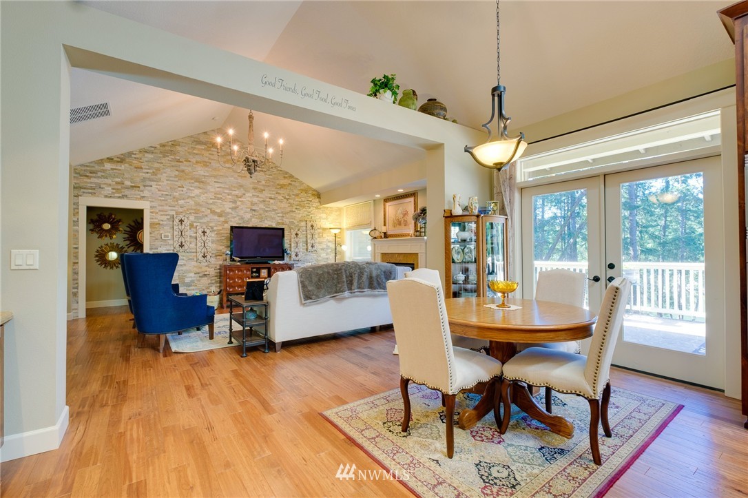 2715 Rocky Point Road Northwest Bremerton, WA 98312 - Photo 12 of 25 Gallery Image 12