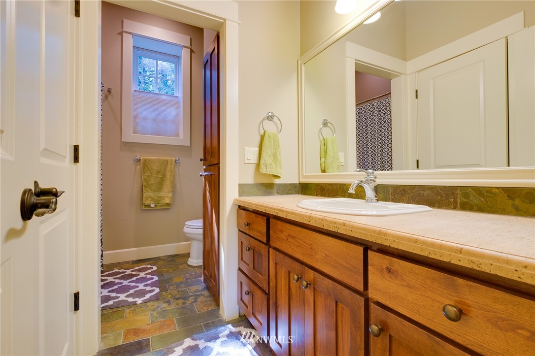 2715 Rocky Point Road Northwest Bremerton, WA 98312 - Photo 21 of 25 Gallery Image 21