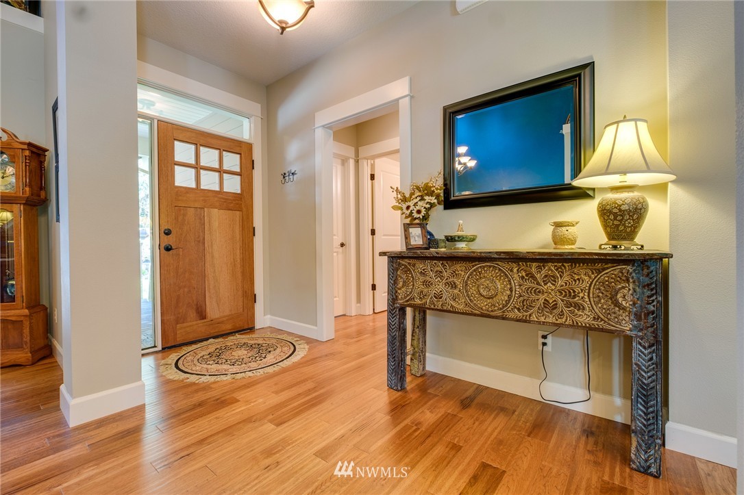 2715 Rocky Point Road Northwest Bremerton, WA 98312 - Photo 4 of 25 Gallery Image 4