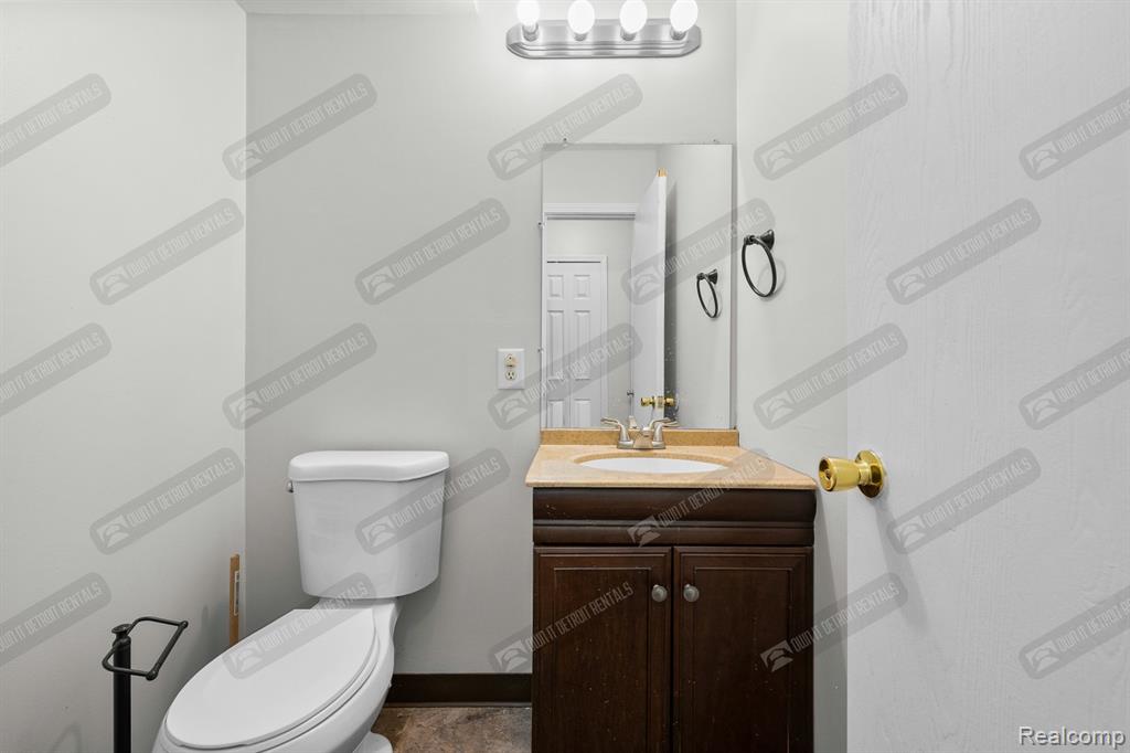 2249 South Commerce Road Walled Lake, MI 48390 - Photo 18 of 26