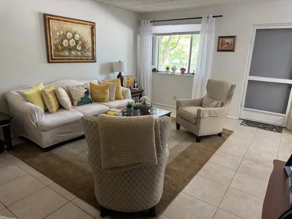 $80,000 | 3000 Springdale Boulevard, Unit V204, Palm Springs, FL 33461