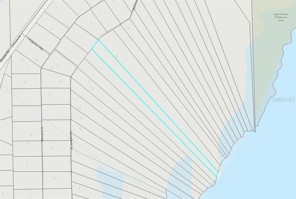 2 West Osceola Road Geneva, FL 32732 - Photo 3 of 5 a bathroom with a shower