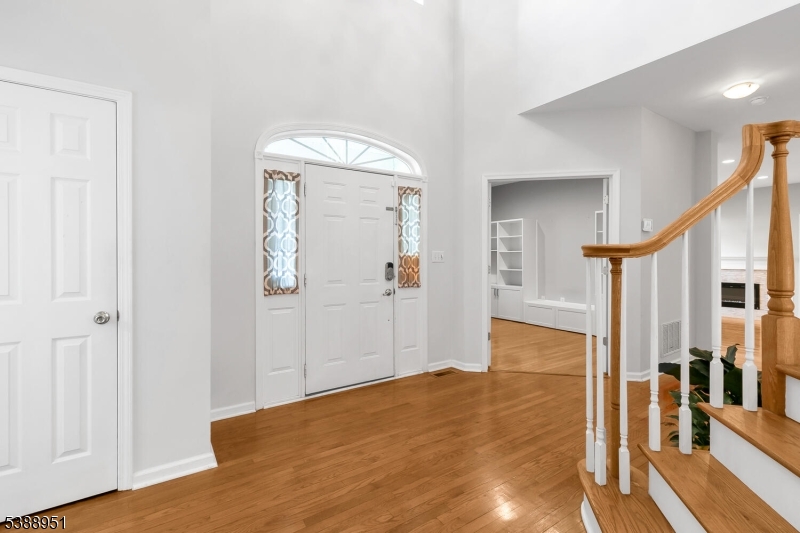22 Honeyman Road Bernards, NJ 07920 - Photo 5 of 49