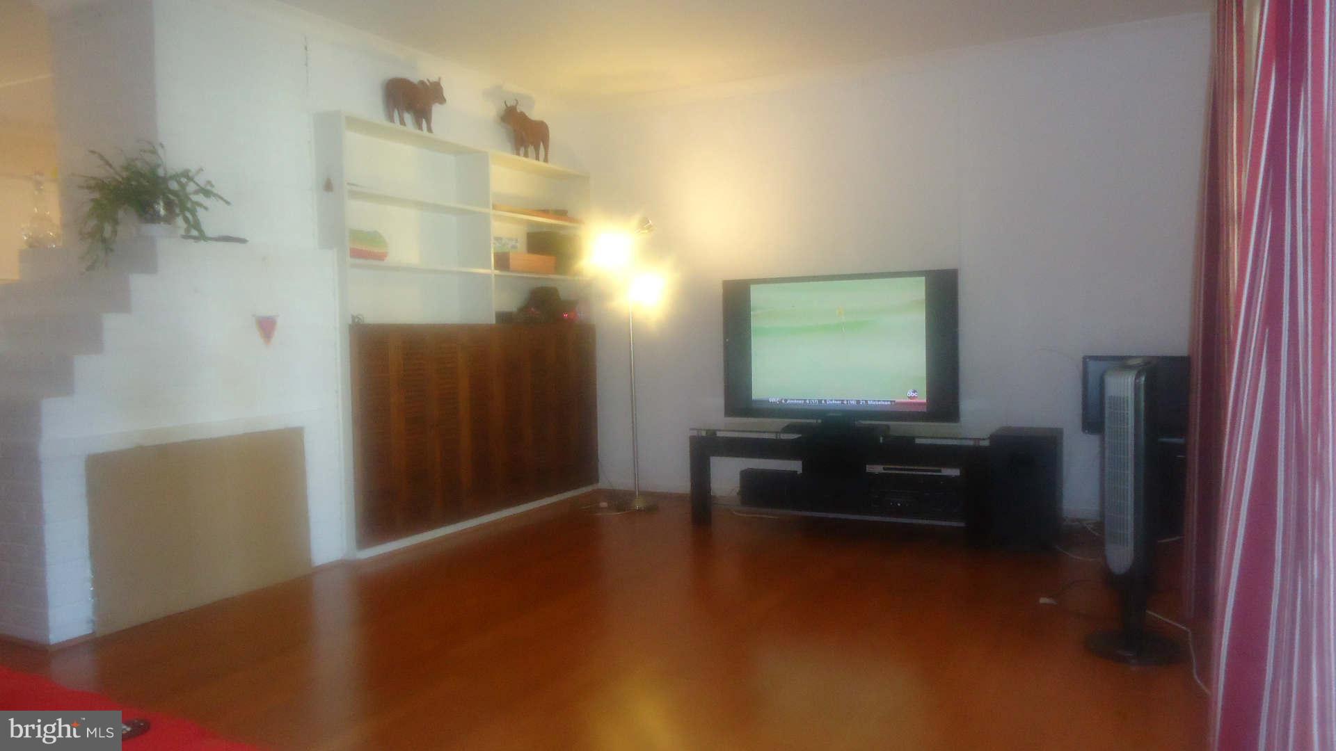 7119 Highland Street Springfield, VA 22150 - Photo 9 of 27 Family Room
