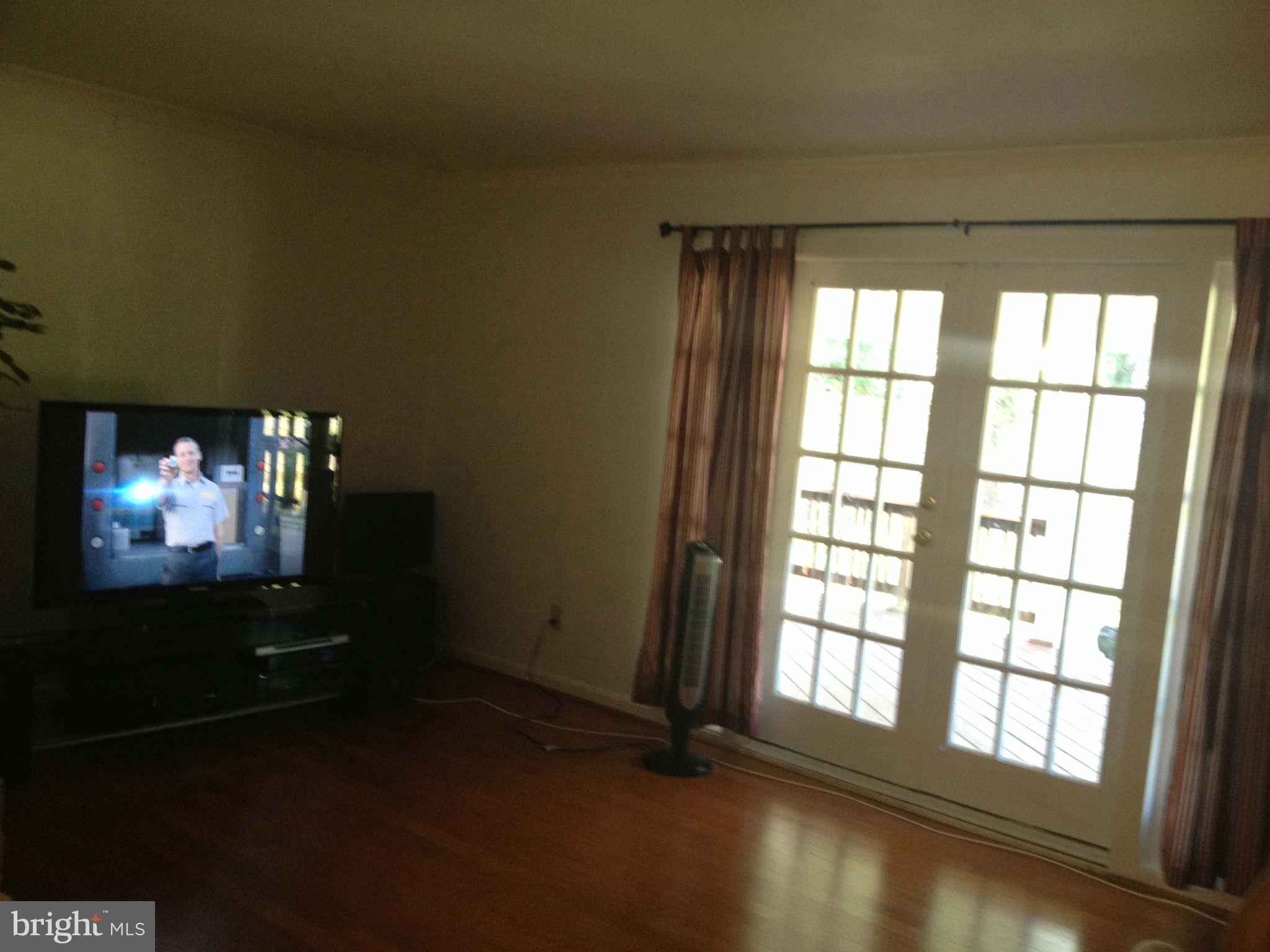 7119 Highland Street Springfield, VA 22150 - Photo 10 of 27 Family Room