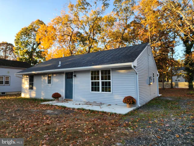 $291,000 | 130 East Clearview Avenue, Pine Hill, NJ 08021