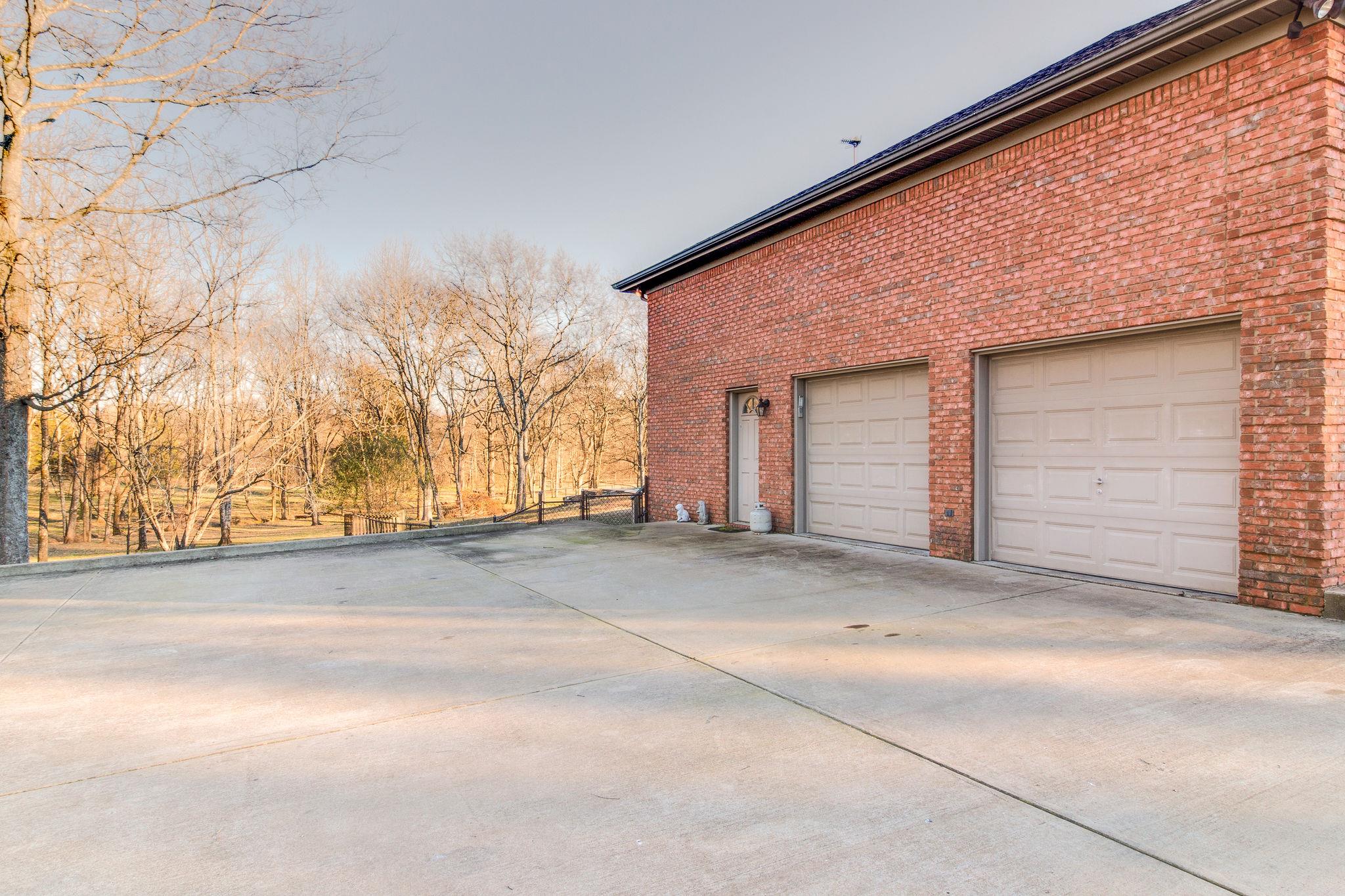 1040 Rip Steele Road Columbia, TN 38401 - Photo 24 of 25 a front view of house with yard
