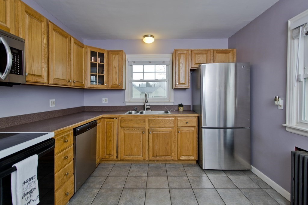 104 Ashbrook Street Springfield, MA 01118 - Photo 3 of 42 Gallery Image 3