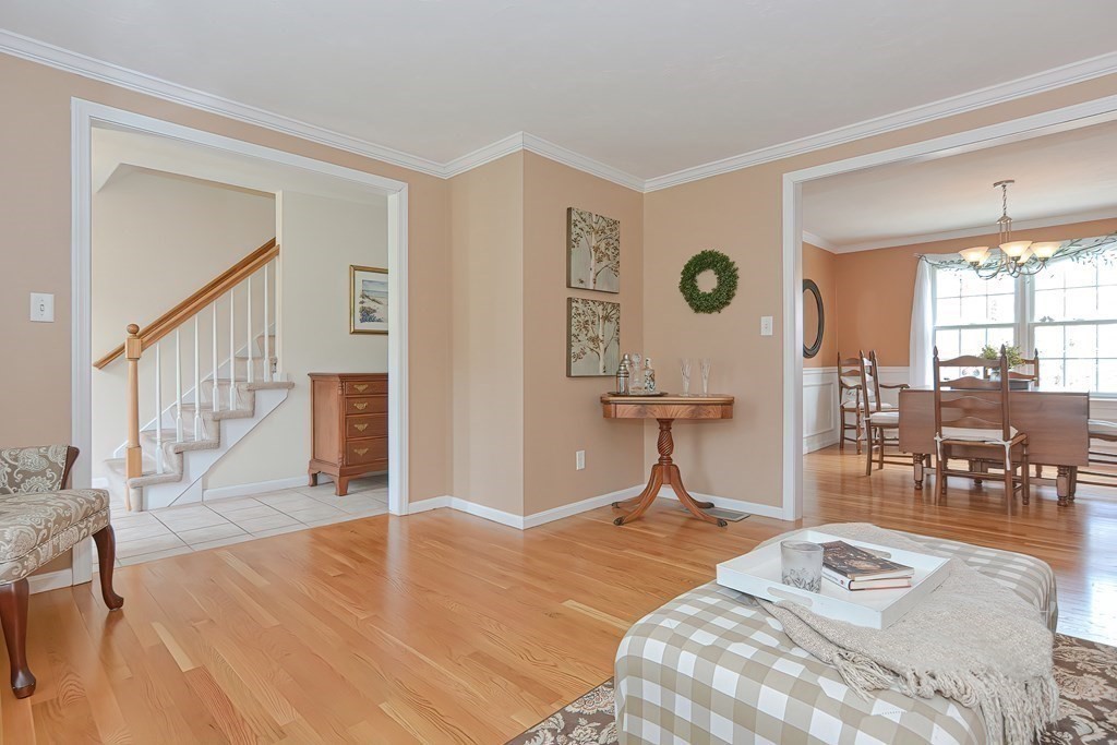 205 Morgan Road Northbridge, MA 01588 - Photo 4 of 39