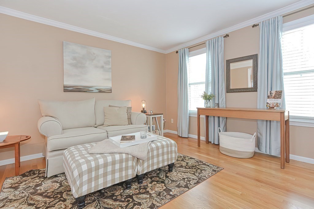 205 Morgan Road Northbridge, MA 01588 - Photo 5 of 39