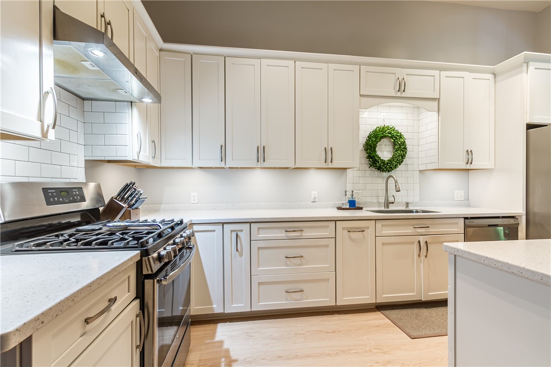 906 Meigs Street Rochester, NY 14620 - Photo 11 of 43 White & Brighton Designer Kitchen