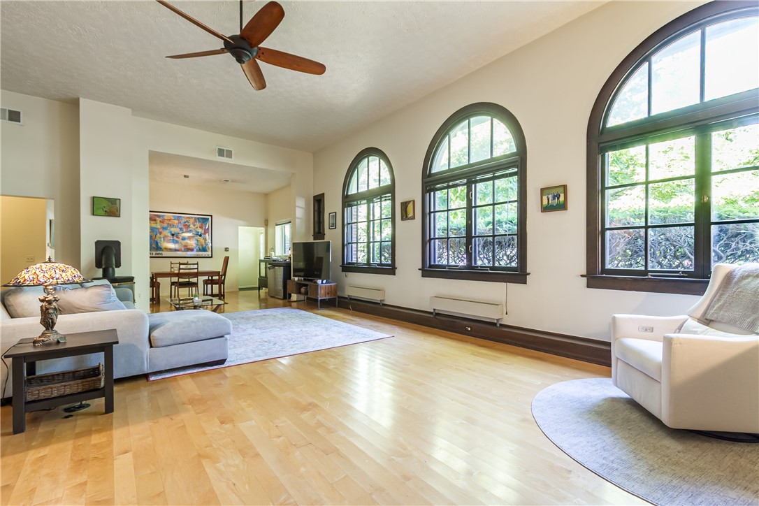 906 Meigs Street Rochester, NY 14620 - Photo 2 of 43 Stunning Great Room