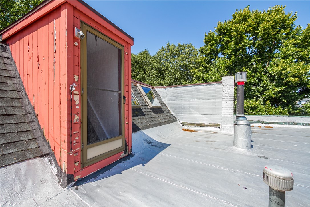 906 Meigs Street Rochester, NY 14620 - Photo 22 of 43 Private Rooftop Access!