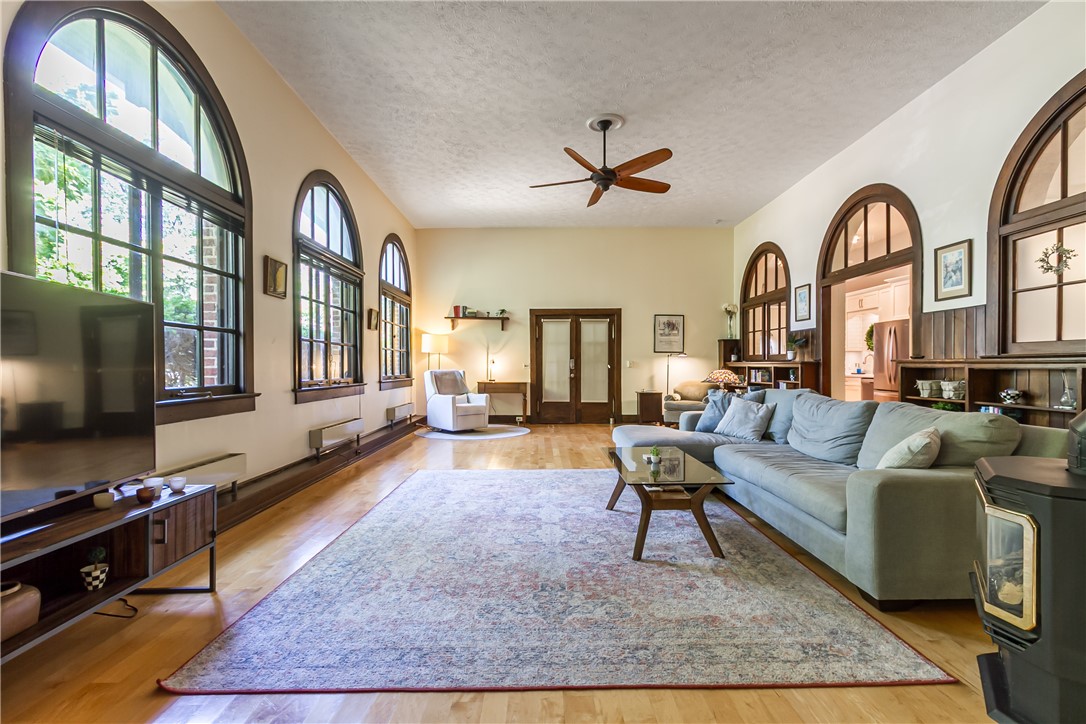 906 Meigs Street Rochester, NY 14620 - Photo 4 of 43 Stunning Great Room