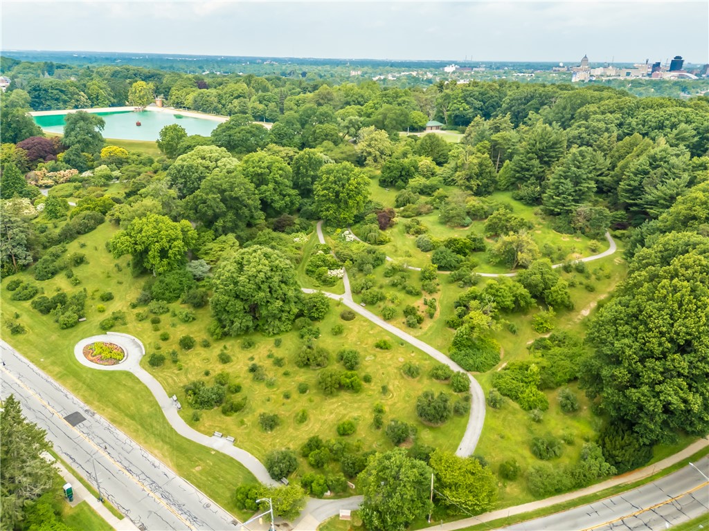 906 Meigs Street Rochester, NY 14620 - Photo 41 of 43 Walk to Highland Park