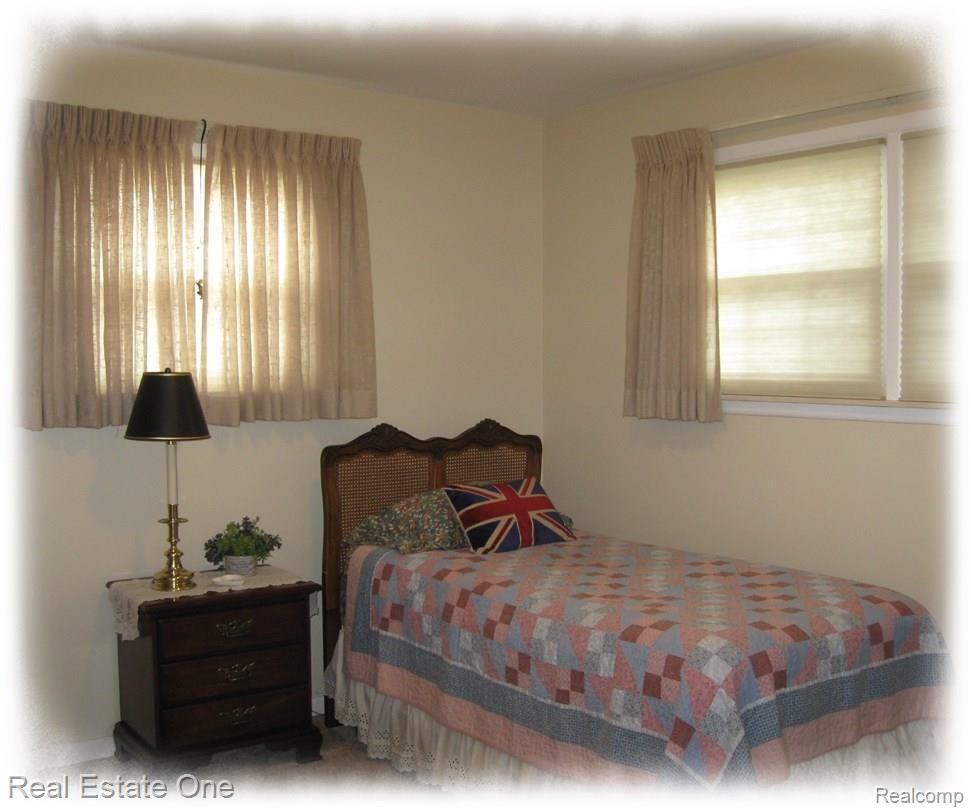 36747 Greenbush Road Wayne, MI 48184 - Photo 12 of 26 Front bedroom!