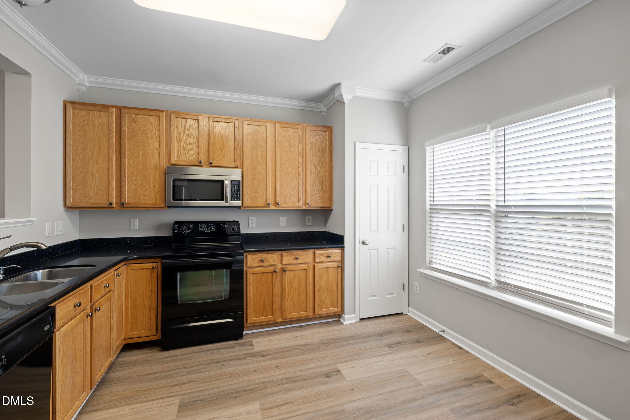 505 Huron Road Raleigh, NC 27610 - Photo 4 of 21 Kitchen with nook