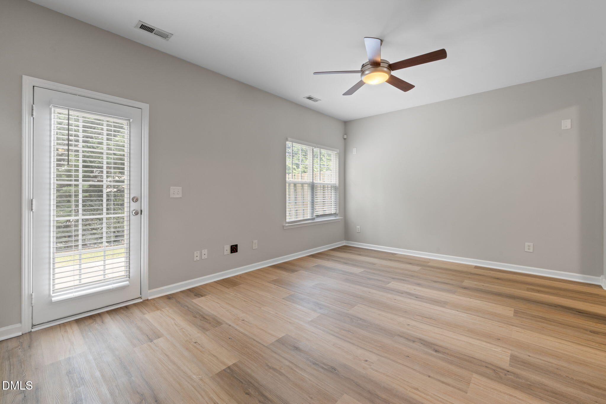 505 Huron Road Raleigh, NC 27610 - Photo 7 of 21 Living