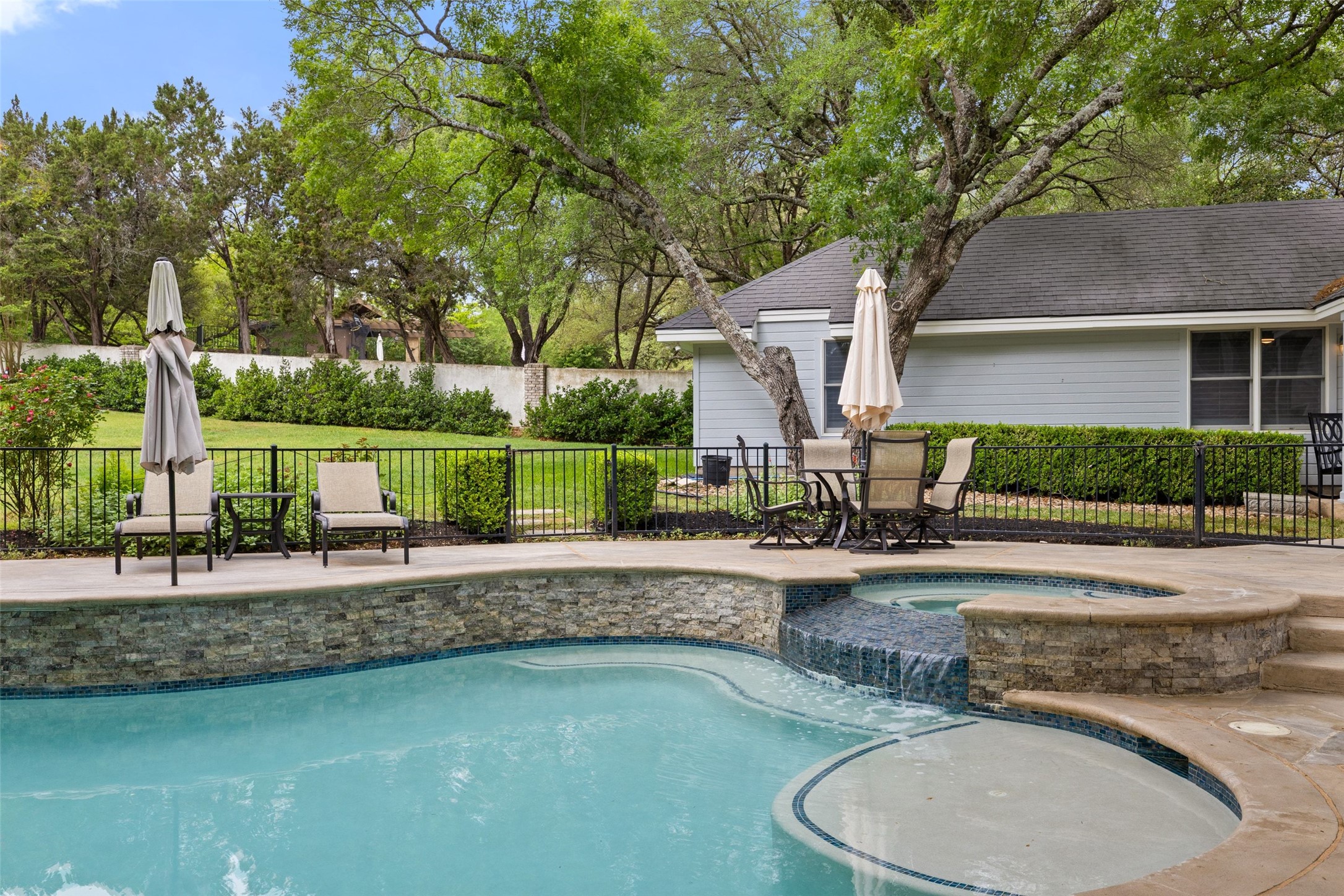 7609 Sandia Loop Austin, TX 78735 - Photo 31 of 40