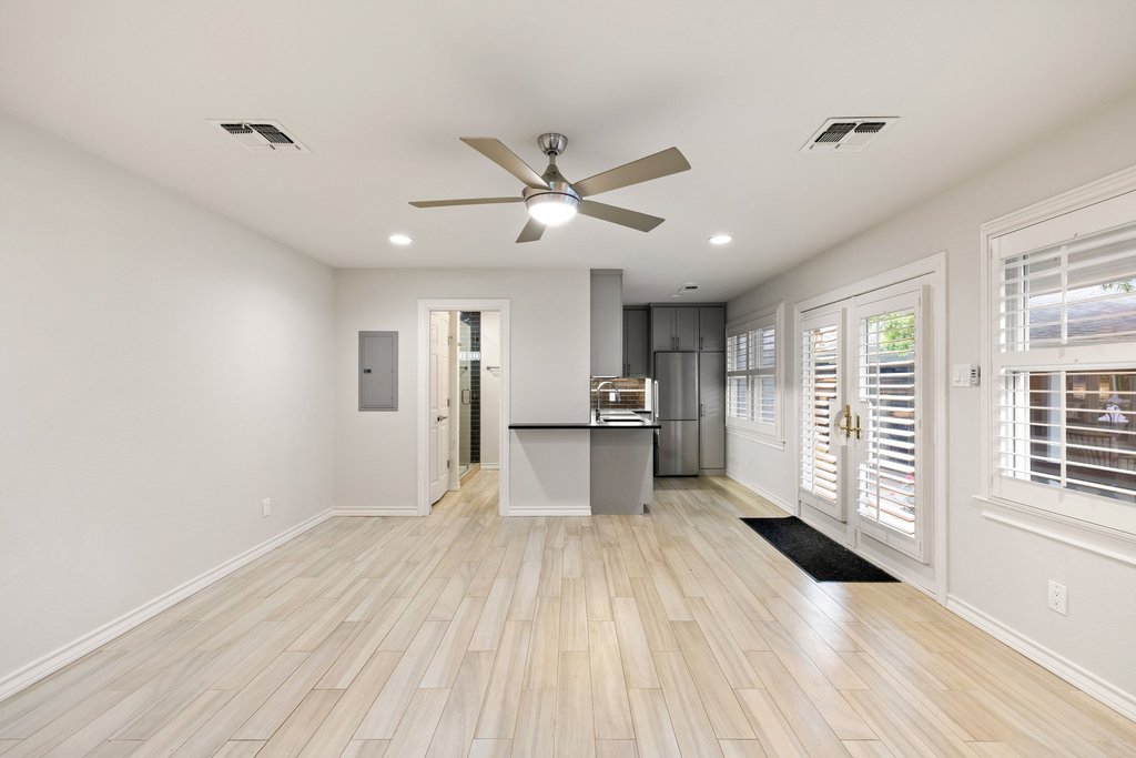 7609 Sandia Loop Austin, TX 78735 - Photo 33 of 40 The detached casita functions as a fully independent living space, equipped with a kitchen, a private bedroom, and a full bathroom, making it ideal for guests or a quiet home office.