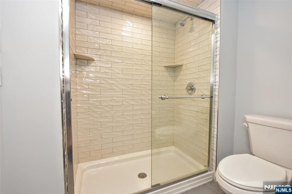 72 Ridgewald Avenue Waldwick, NJ 07463 - Photo 19 of 30 Gallery Image 19