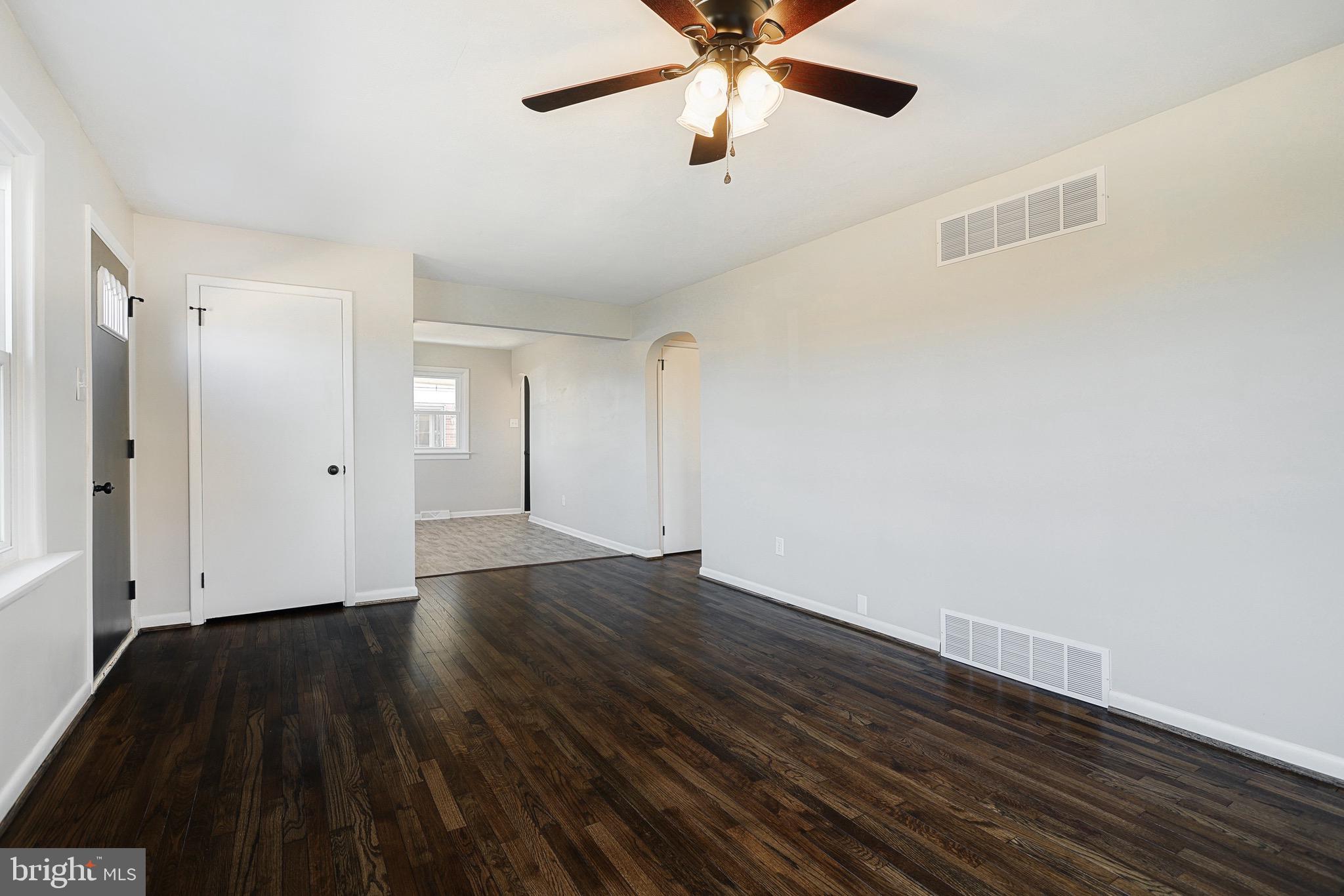 2224 Teslin Road York, PA 17404 - Photo 11 of 34