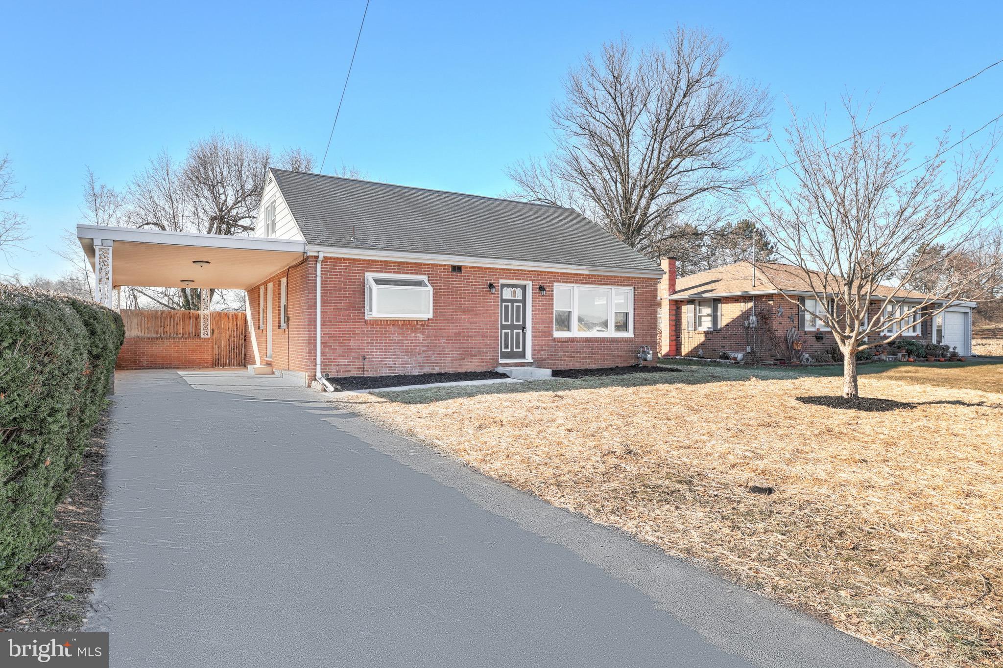 2224 Teslin Road York, PA 17404 - Photo 2 of 34