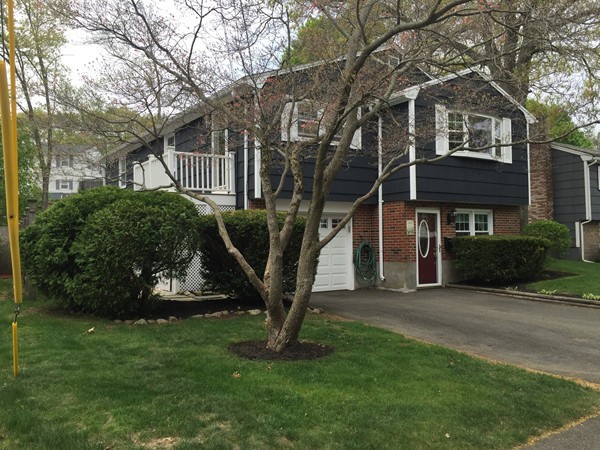 11 Diane Road Peabody, MA 01960 - Photo 1 of 29 Gallery Image 1