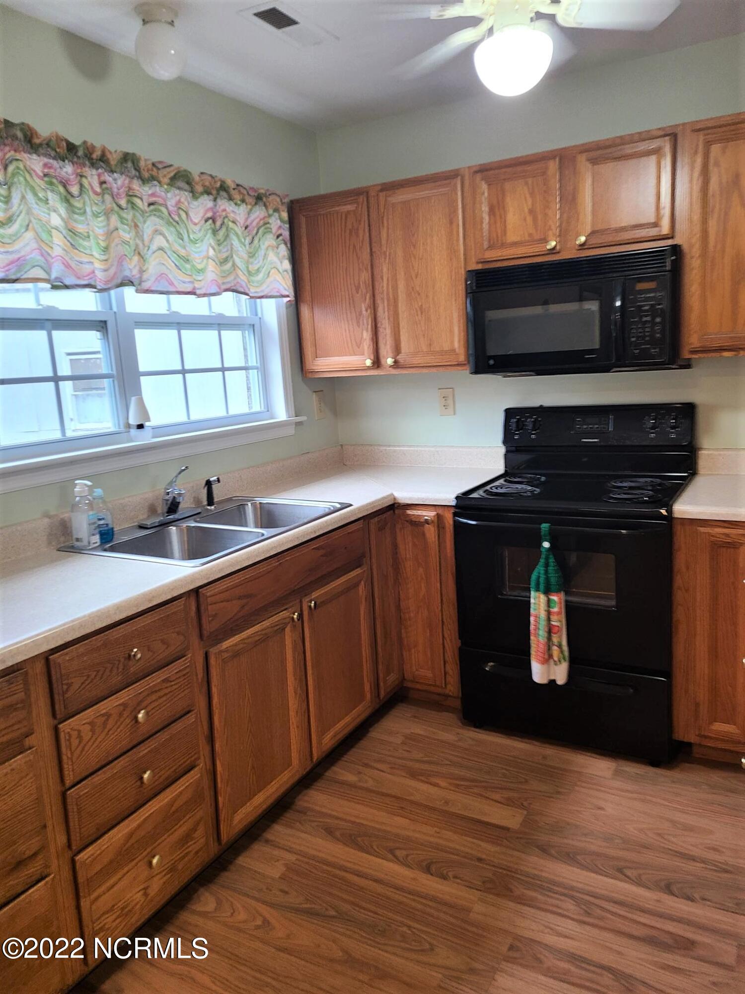 465 Montague Road Currie, NC 28435 - Photo 3 of 26 20220324_093706